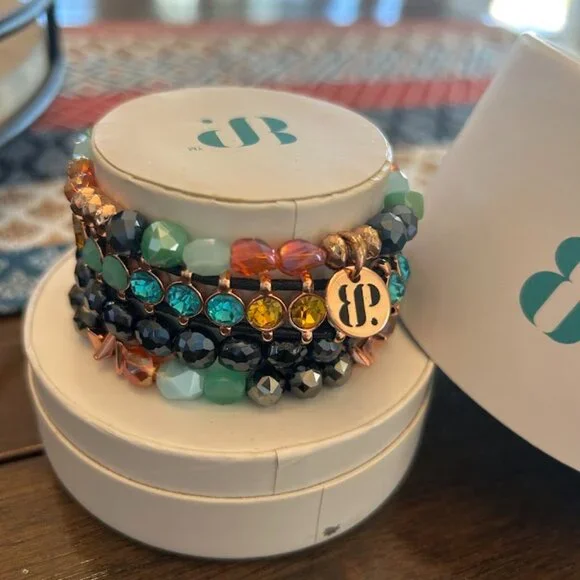 Bomb Party Feed Me Seymour! 4-Stack Bracelet Set - Rhodium - NWOT - Picture 2 of 3